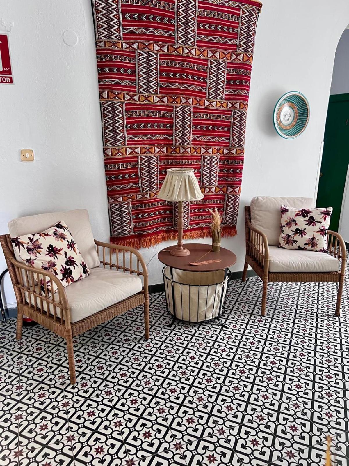 Hostal El Faro Chipiona Bagian luar foto