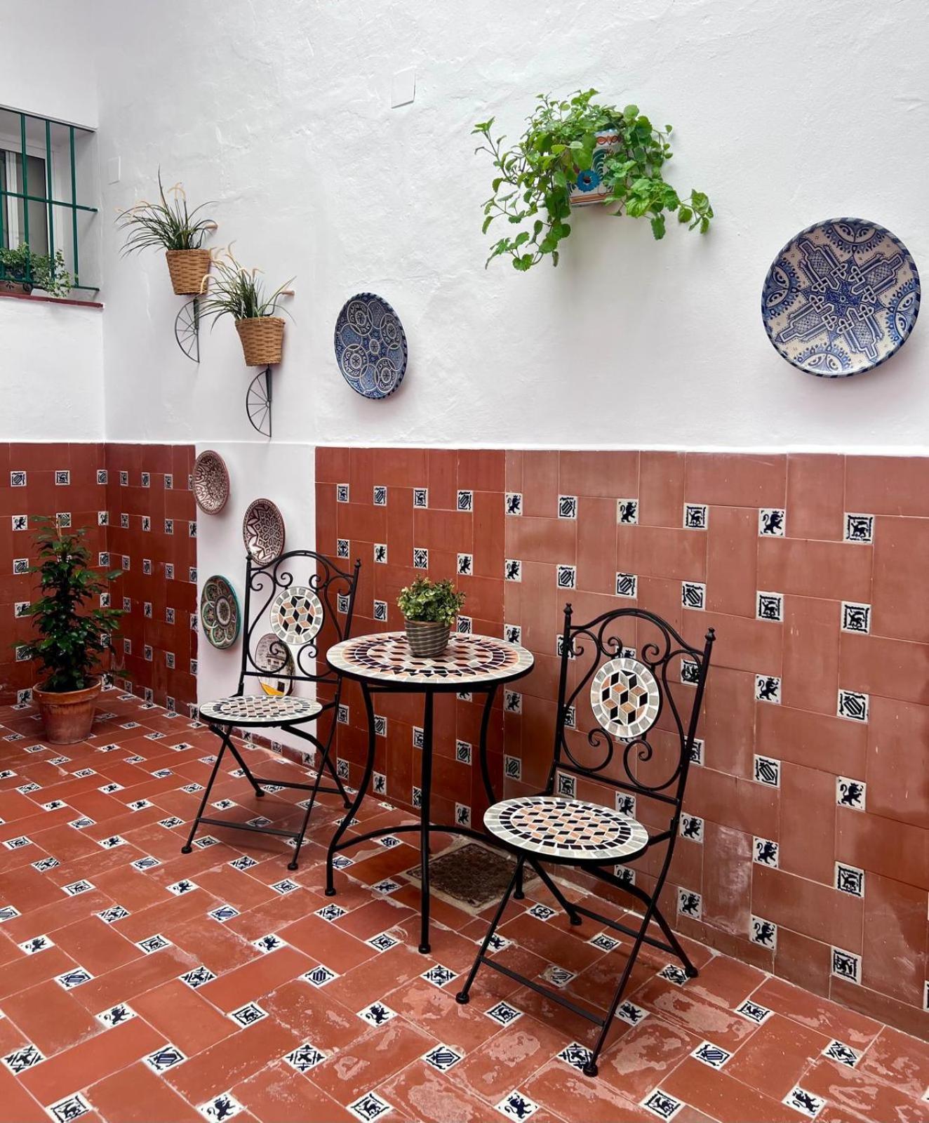Hostal El Faro Chipiona Bagian luar foto