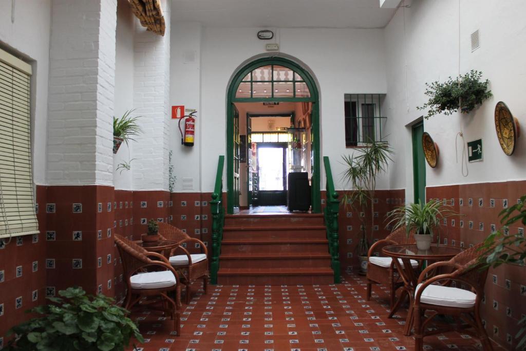 Hostal El Faro Chipiona Bagian luar foto